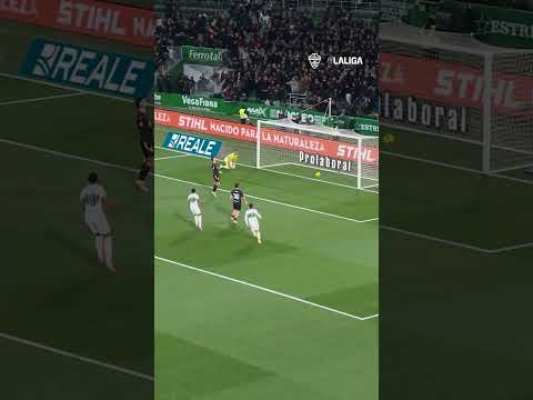 Un golazo para celebrar los 💯 con la franja #LALIGAHighlights #LALIGAEASports