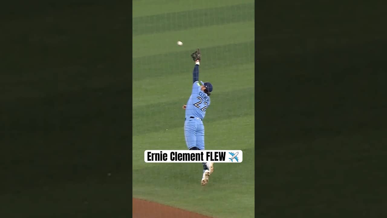 Our favourite dog, Ernie Clement 👏 #MLB #BlueJays