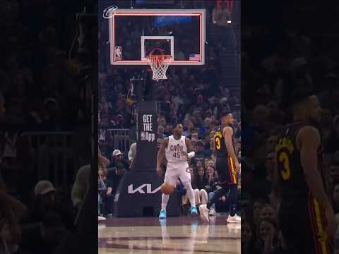 🕷️ Spida at the buzzer! #LetEmKnow #Cavs #DonovanMitchell #NBA #Shorts