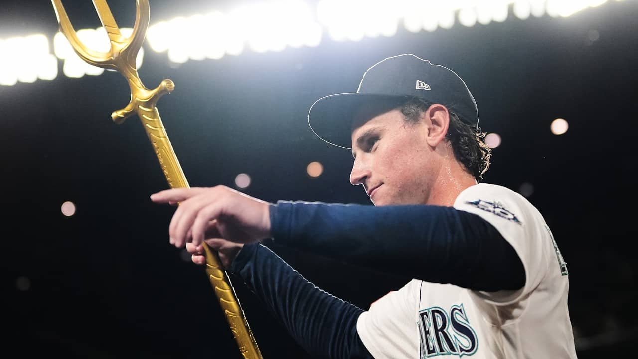 COLT EMERSON'S FIRST MLB HIT IS A THREE-RUN HOME RUN WITH THE MARINERS 🔱