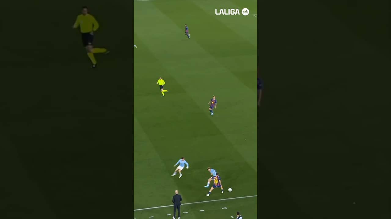 Pulling the strings 🧠 #LaLigaHighlights #shorts #fcbarcelona #fermin