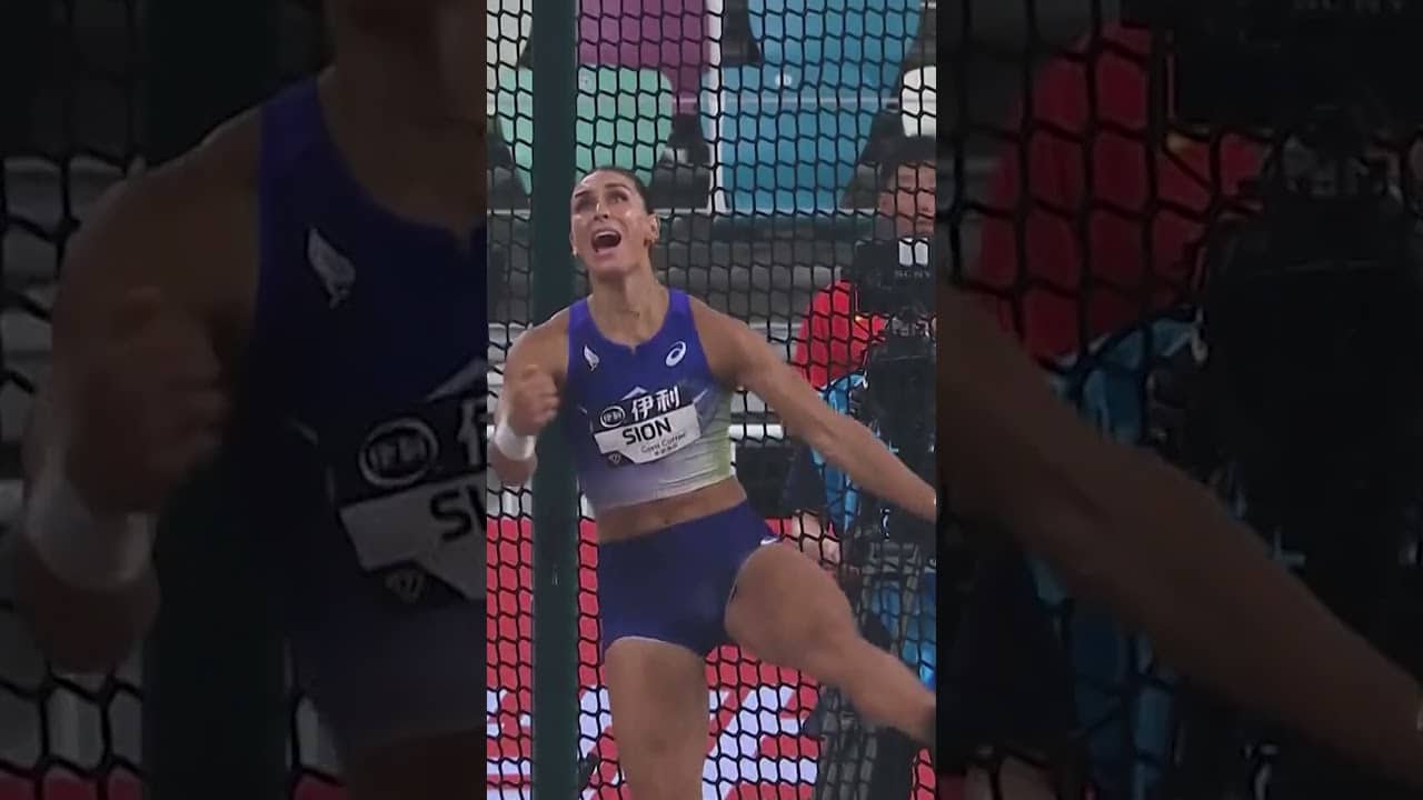 World champion Valarie Sion launched 68.45m in the discus for the win in Xiamen #DiamondLeague 💥