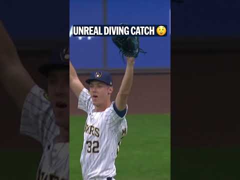 THIS DIVING CATCH! 😯