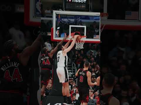 let's talk about last night's 4th quarter 😤 #Spurs #NBA #stephoncastle