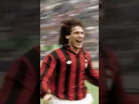 1990: When the Rossoneri ruled the world again with Frank Rijkaard’s iconic brace 🌍👑 | #Shorts