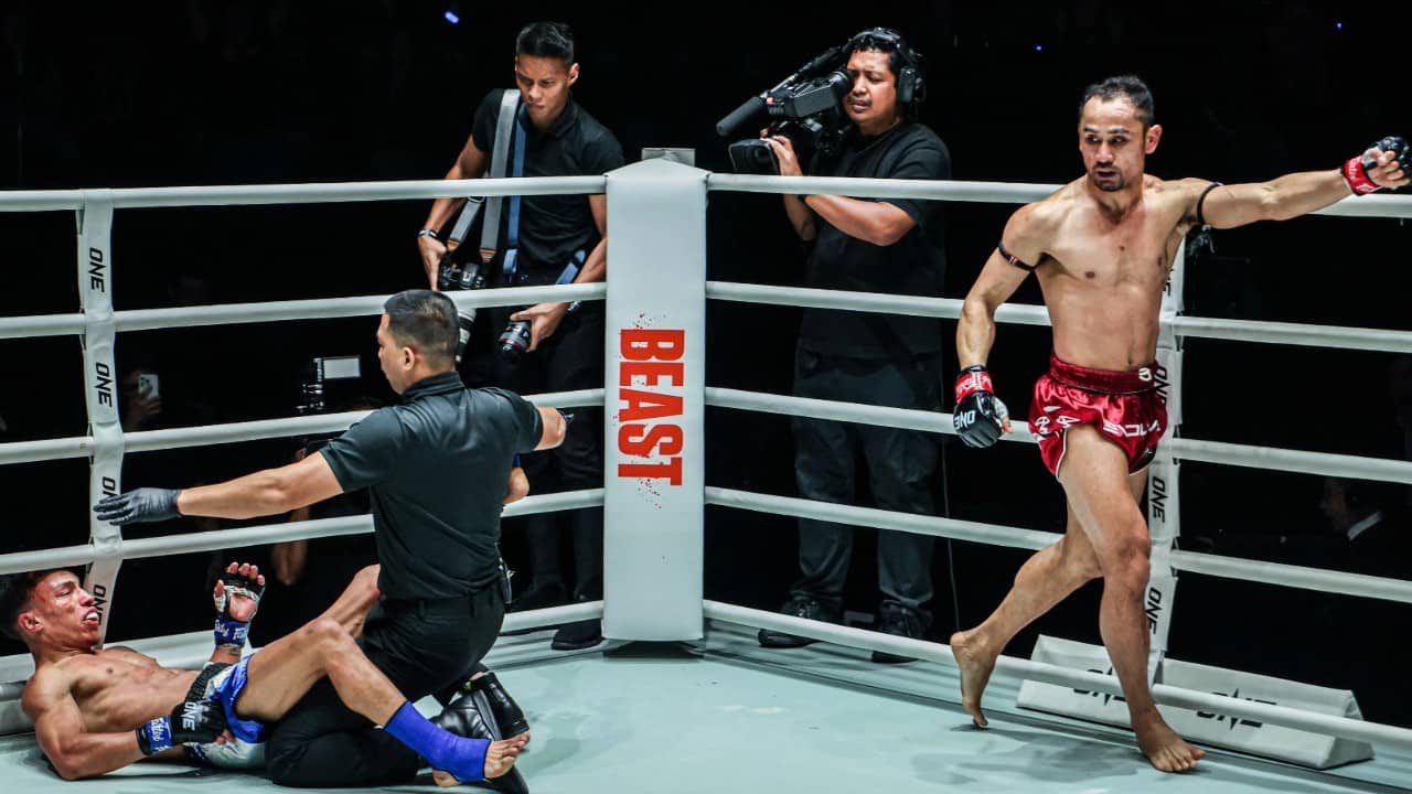 Muay Thai legend Sam-A's EPIC Showing at ONE Fight Night 42 | Highlights