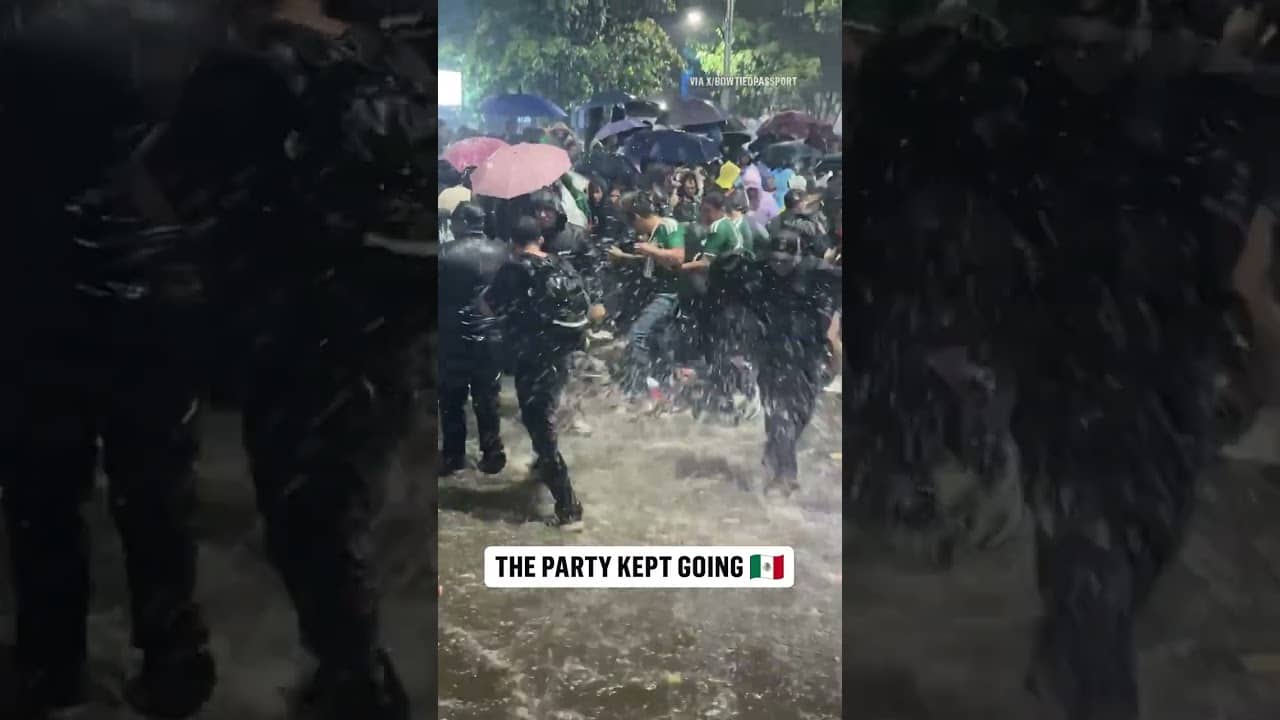 The streets of Mexico City belong to El Tri after a huge FIFA World Cup win 🇲🇽