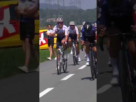 Chaos at the feed zone 🙈 A tailwind at Tour de Romandie made the feed zone an extra challenge.