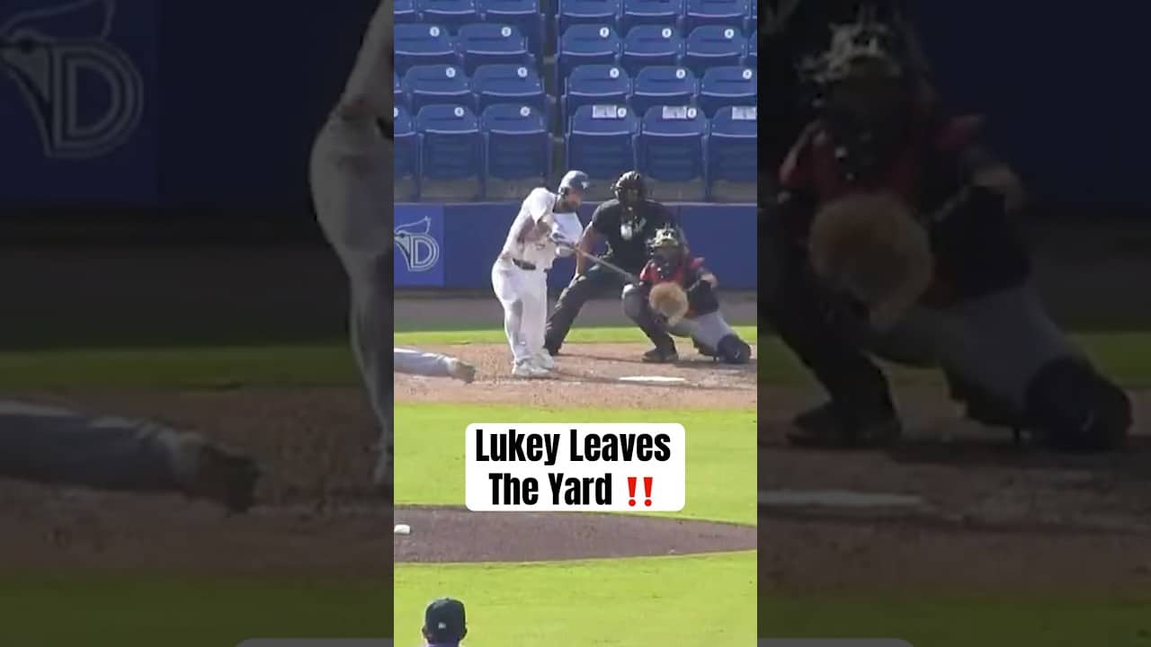 Nathan Lukes leaves the yard in his second rehab game for Dunedin 👏 #MLB #BlueJays