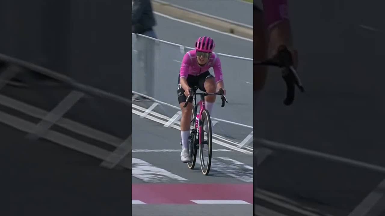 Kaboom Kerbaol! 💥 Cédrine Kerbaol times attack to perfection to take Stage 3 of La Vuelta Femenina!