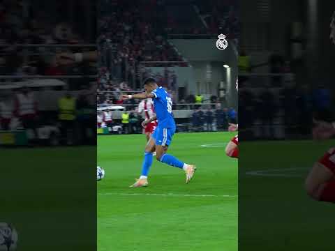 #ViniJr 🤝 #Mbappe  #realmadrid #UCL