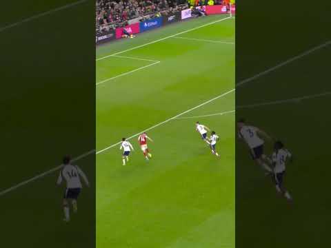 GYOKERES MAKES IT 4-1 VS SPURS!