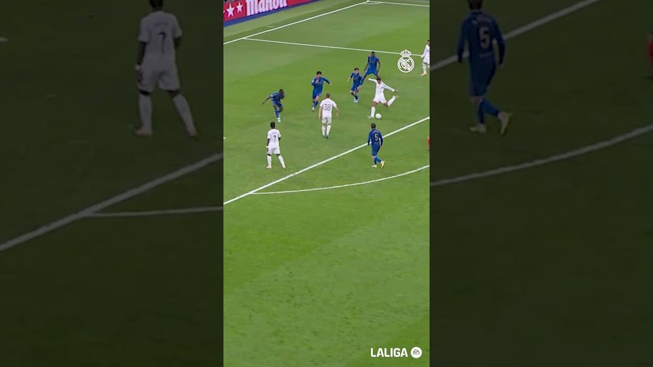 π A tidy left-foot finish from #Bellingham! #LaLigaHighlights