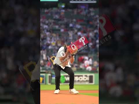 Noah Kahan, what do you know about poop & Citizens Bank Park?