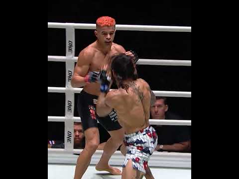 DESTINY FULFILLED 👑 Enkh-Orgil Baatarkhuu defied the odds with this battle against Fabricio Andrade!