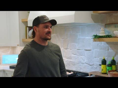 Sam Carrick cooks with his family's longtime syrup recipe | Road to the Winter Classic