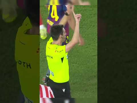 ALEX BAENA BEATS BARCA'S HIGH LINE AND OPENS THE SCORING!