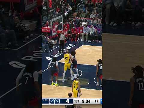 Good Ball Movement Leads to aWide Open Jarace Walker Three