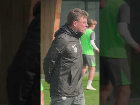 Erster Härtetest unter 𝐇𝐞𝐜𝐤𝐢𝐧𝐠 ⚽️ & 𝐏𝐨𝐤𝐚𝐥-𝐄𝐫𝐟𝐨𝐥𝐠 für die Wölfinnen 🏆 Weekly Wolves KW11 🐺