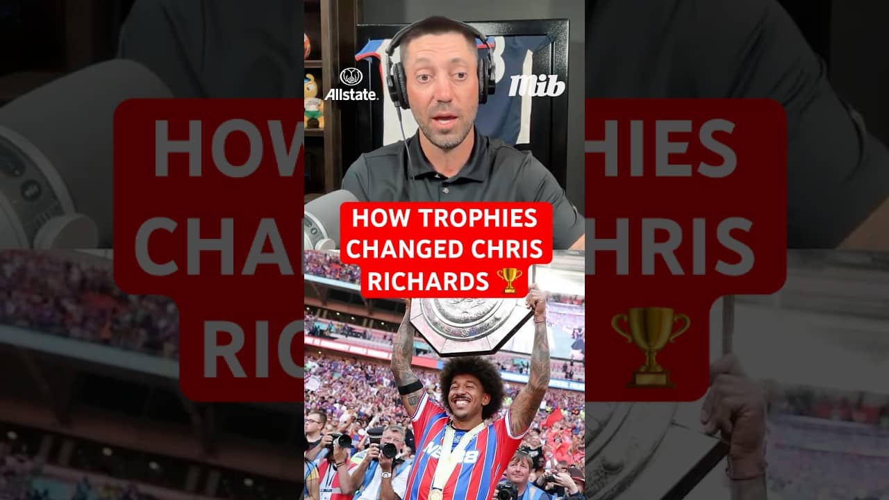 CLINT DEMPSEY: CHRIS RICHARDS IS 'IN A DIFFERENT CATEGORY' ๐