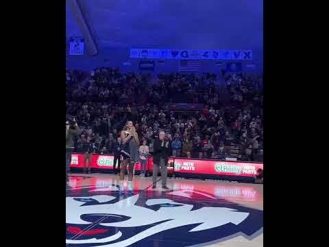 Aaliyah Edwards is forever in the UConn rafters 🤝 (via @uconnwbb/IG)