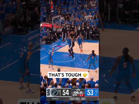 Wemby goes bank for the tough bucket 😮‍💨