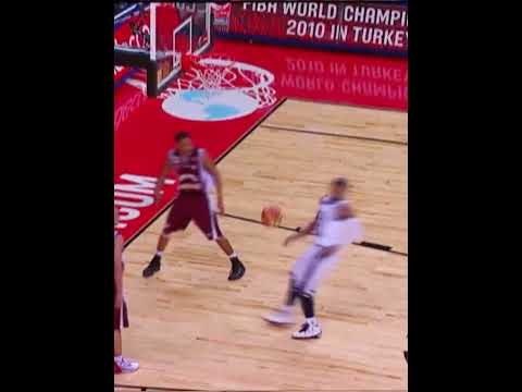 Everybody knew Melo in the paint was a force of nature 😨 #AmeriCup