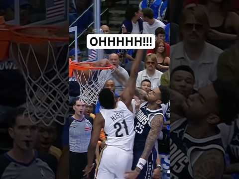 PJ Washington has a meeting at the rim!!