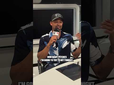 Royce Lewis has stepped up his style game, all thanks to his sister 🤝 #PlayersWeekend