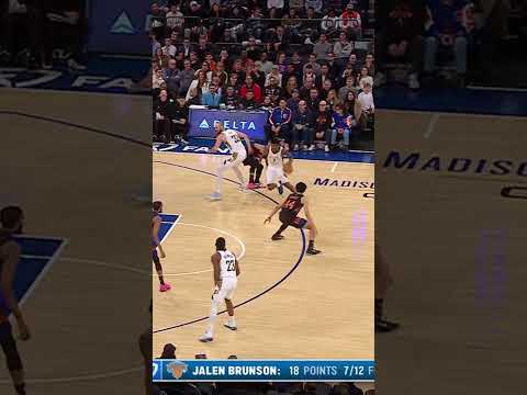 Kam Jones Lobs It Up & Jay Huff Finishes with the REVERSE 💥