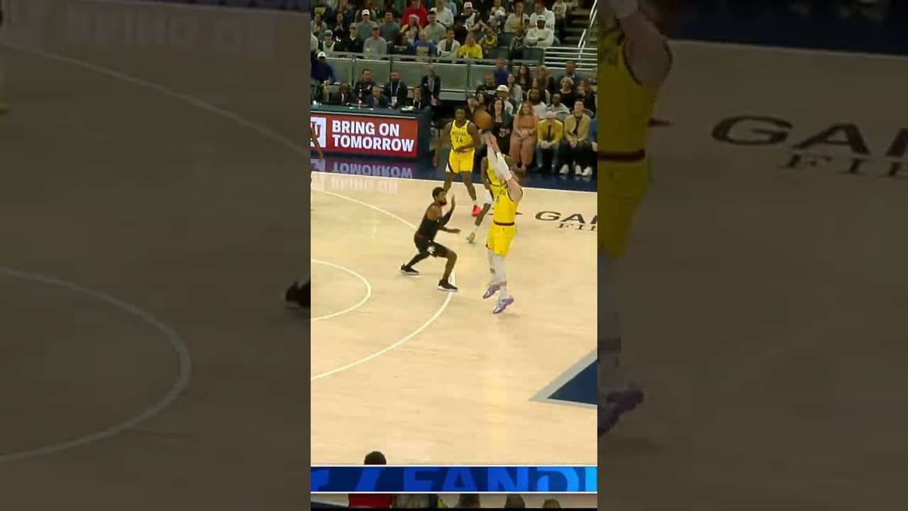 Micah Potter with the Long Ball 🏹