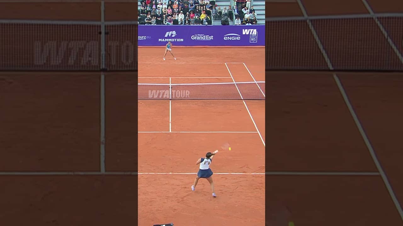 Emma Navarro sets up the drop shot to secure the break in the first set 👀 #wta #IS26 #tennis