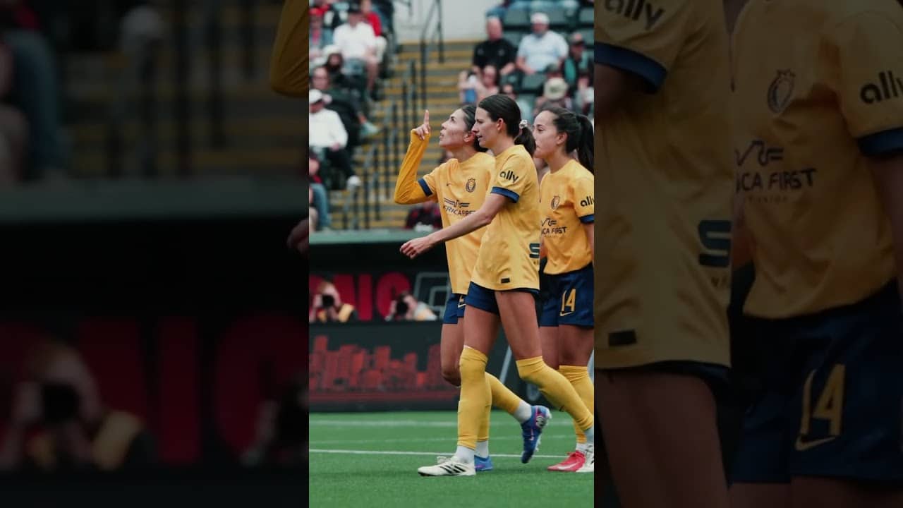 Kiana Palacios is unstoppable | UTA @ POR