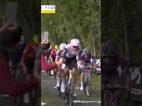 Florian Vermeersch showing off the power that made him gravel world champion 🦾