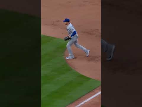 Please be seated for this play by Miguel Rojas 🤩