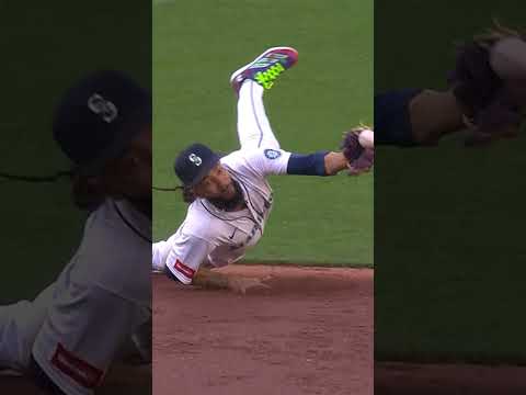 J.P. Crawford making it look easy 😮‍💨