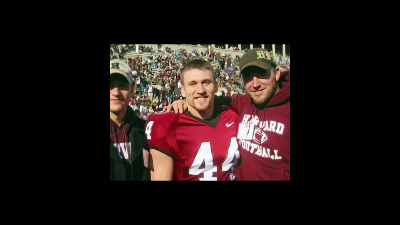 Not many athletes are lucky enough to share a moment like Kyle Juszczyk did in the Super Bowl ❤️