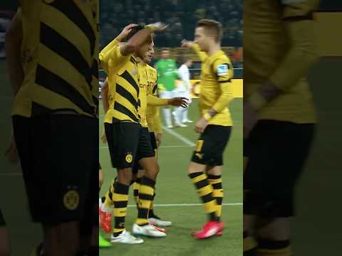 This connection was something else 🤯 Reus 🤝 Auba