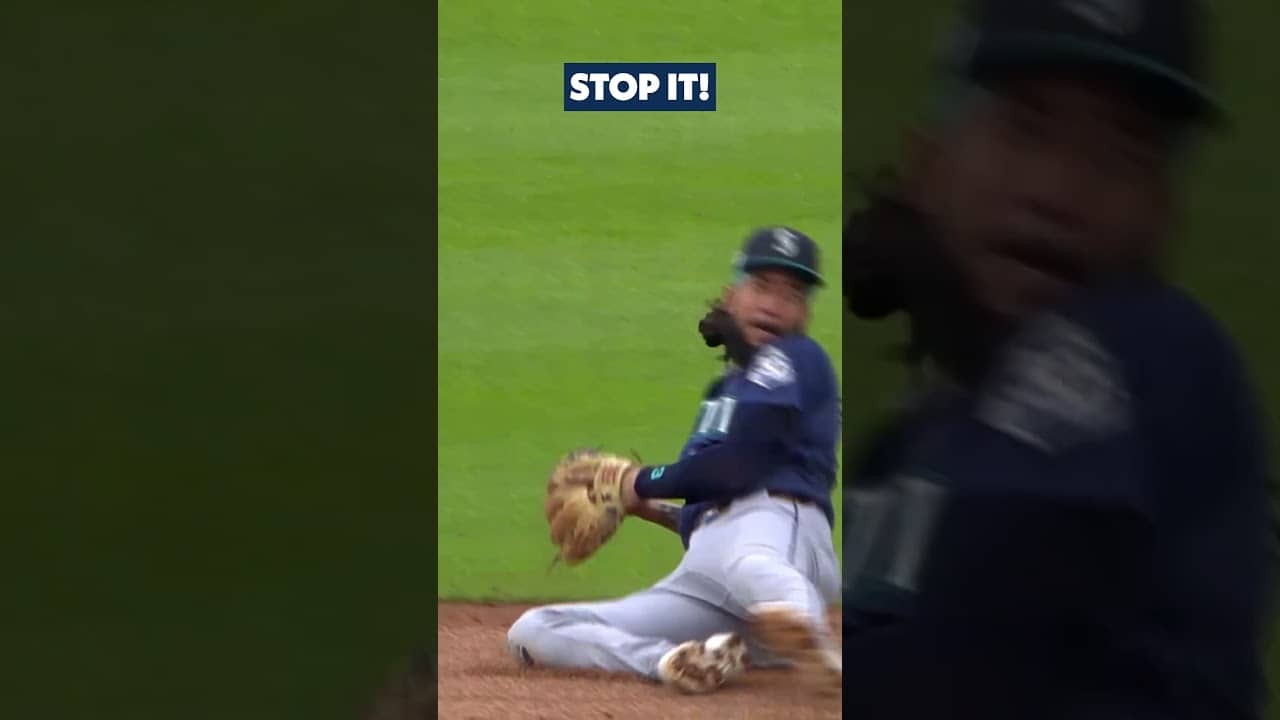 What a snag 😮  #mlb #baseball #mariners #jpcrawford #highlights