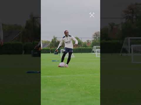 Kyle Walker-Peters Tries the Lucas Paquetá Penalty 😂🔥 #football #premierleague #brasil
