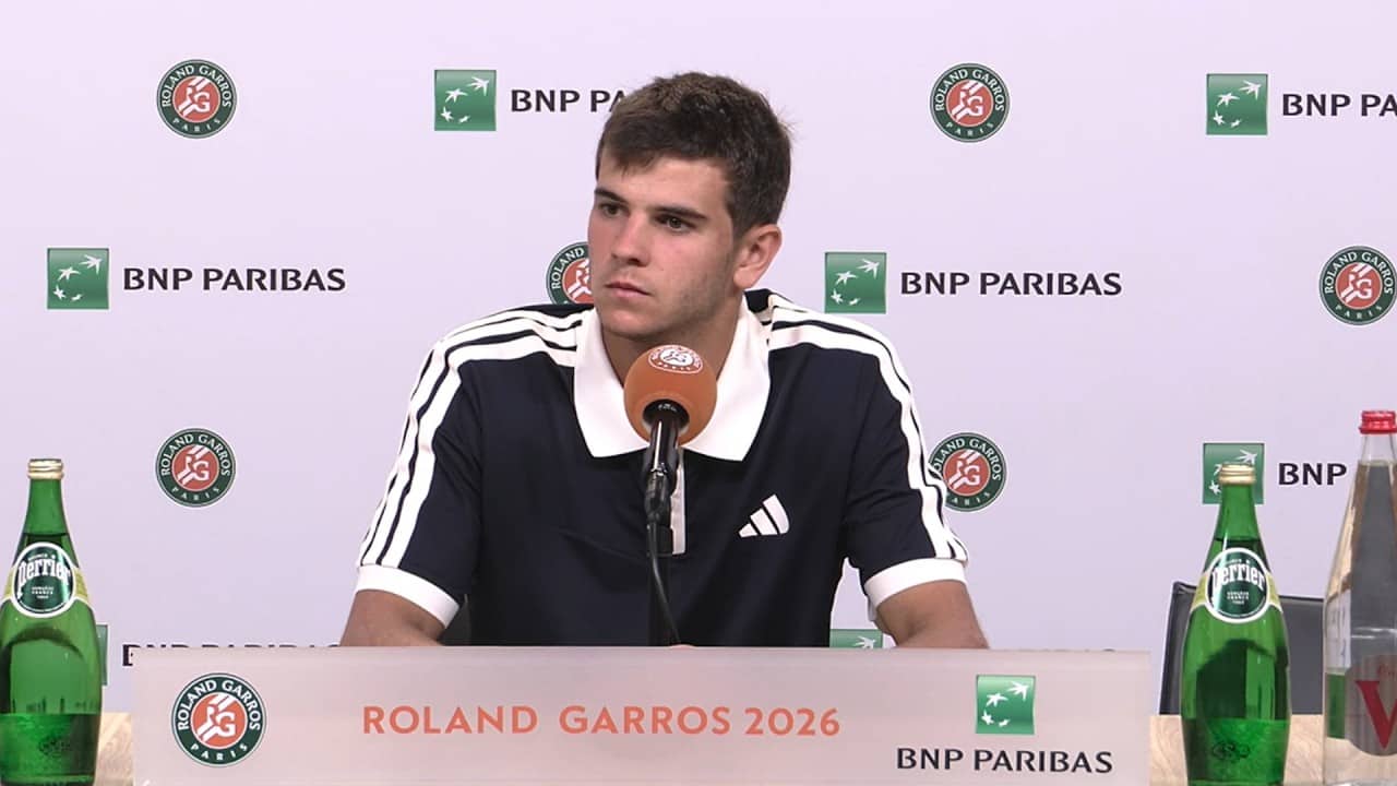 Roland-Garros 2026 - Rafael Jódar niega el incidente con una recogepelotas: “Nunca podría hacer eso”