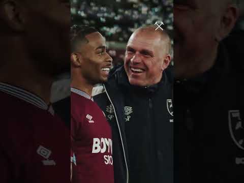 All smiles from Nuno, Bowen, and the entire Hammers team after our win against Wolves! ⚒️😁