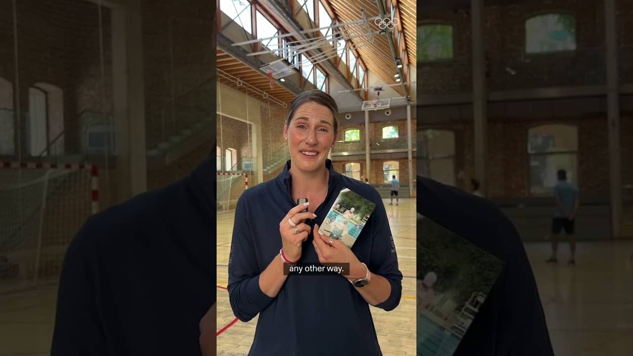 The way Missy Franklin enters the swimming pool has changed a little bit... But we still LOVE it!❤️✨