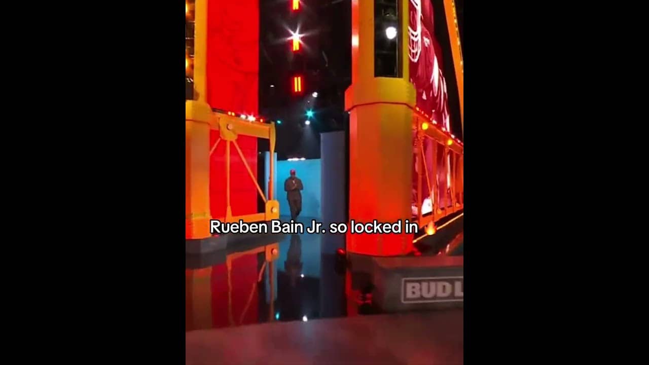 Rueben Bain Jr. is a Buccaneer 🔥