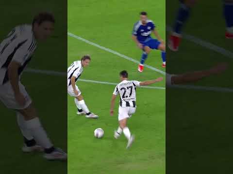 CAMBIASO SCORES! 🔥🔥 #juventuscomo #seriea #shorts