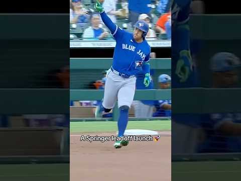 The first George Springer dinger of Spring Training 🚨 #MLB #BlueJays #Toronto