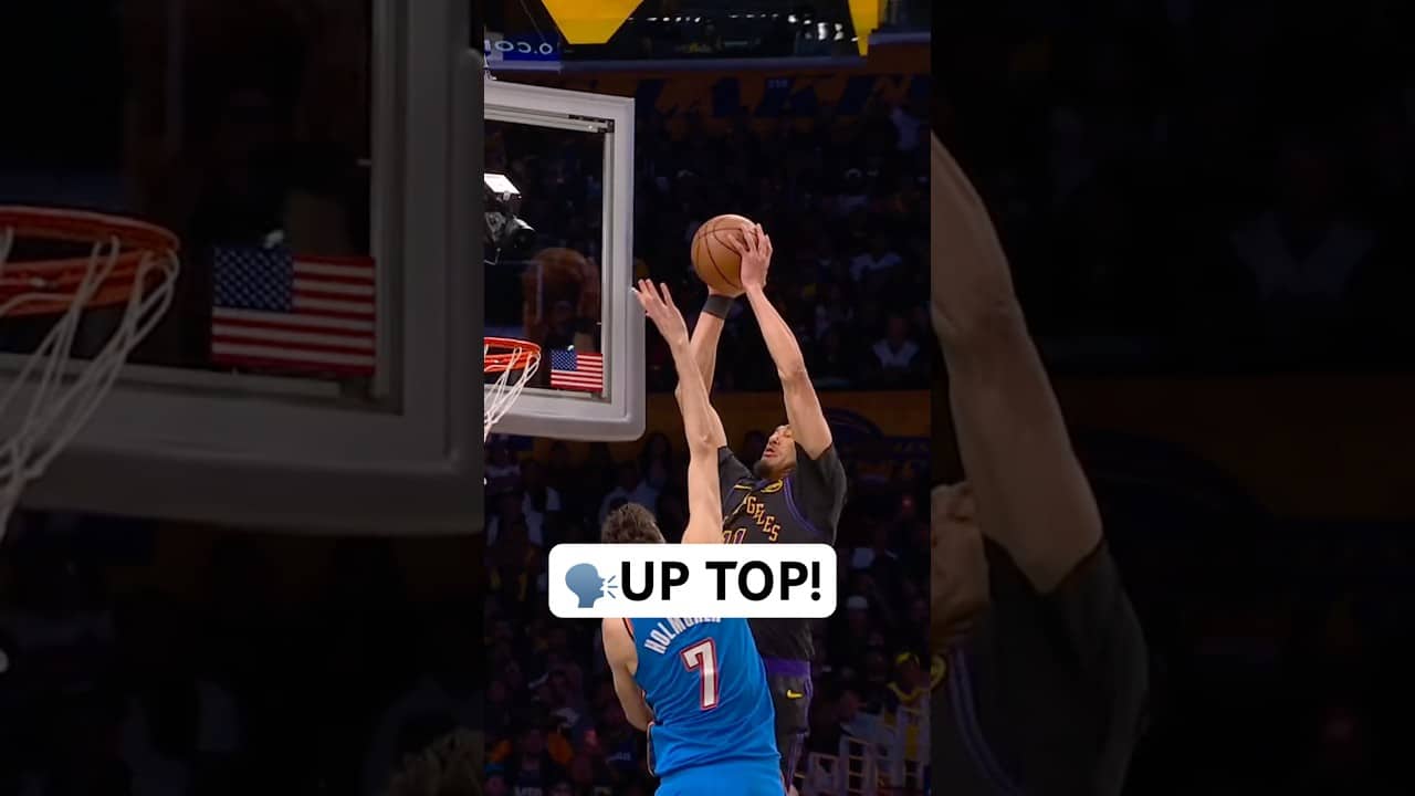 Austin Reaces goes up top to Jaxson Hayes!