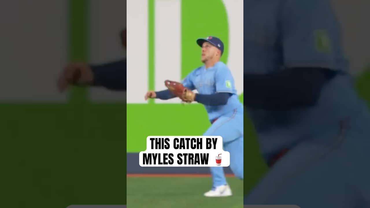 Myles Straw turned on the jets for this sliding catch 💨 #MLB #BlueJays