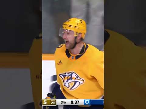 STEVEN STAMKOS SCORES HIS SECOND OF THE NIGHT FOR THE LEAD #predsnhl