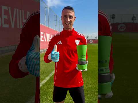 🏆 Ody recibe su primer premio a Parada del Mes #PREMIOSLALIGA | #LALIGASAVEOFTHEMONTH